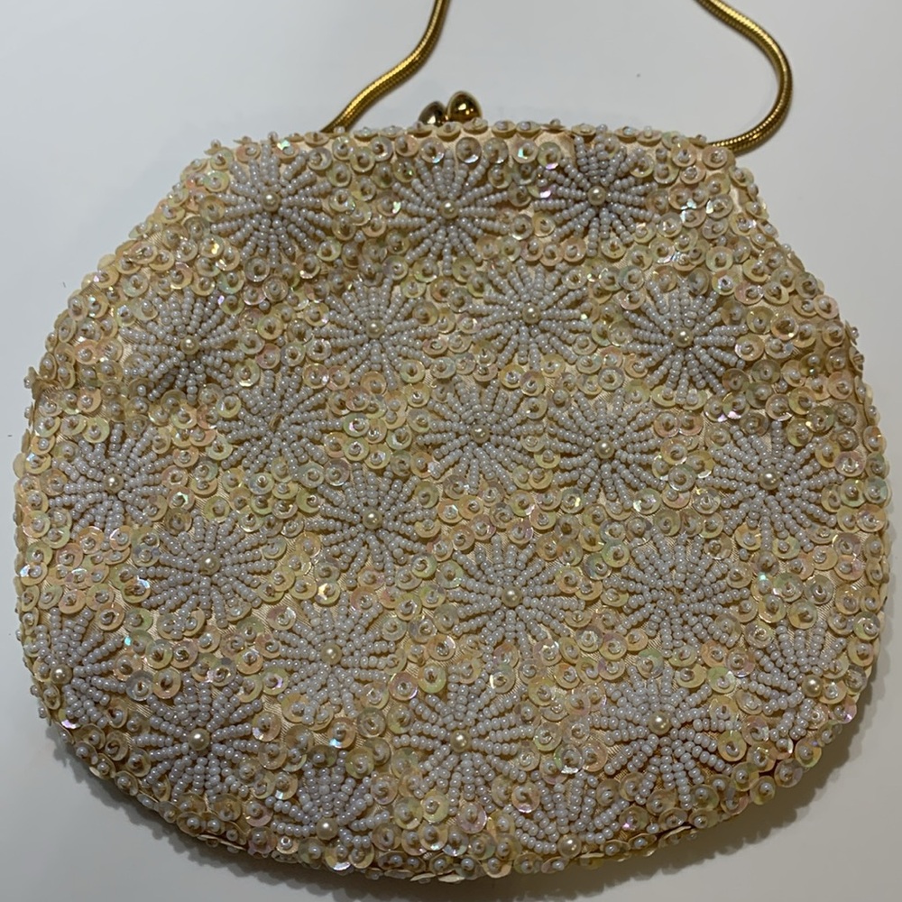 Vintage Beaded sequined hand purse by La Regale. Hand made in Hong Kong